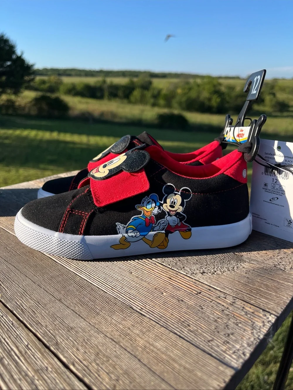 Disney Mickey Mouse & Friends Kids Tennis Shoes Size 12 NWT hook & loop fastener
